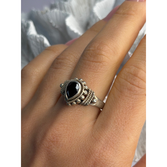 Vintage 925 Sterling Silver Garnet Ring Size 9