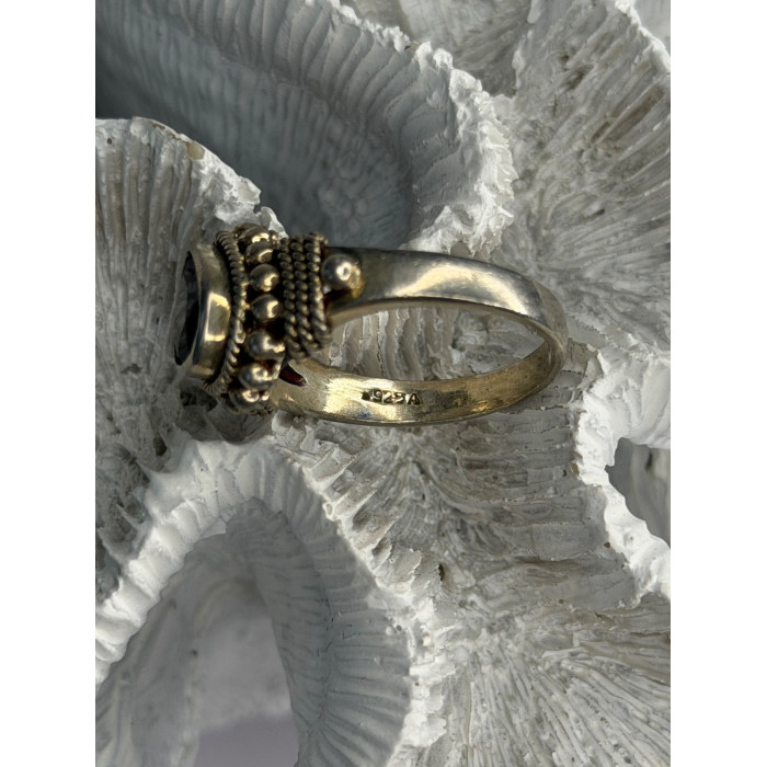 Vintage 925 Sterling Silver Garnet Ring Size 9