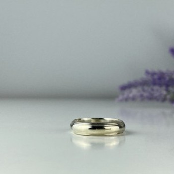 925 Sterling Silver Classic Band Ring Size 5.5