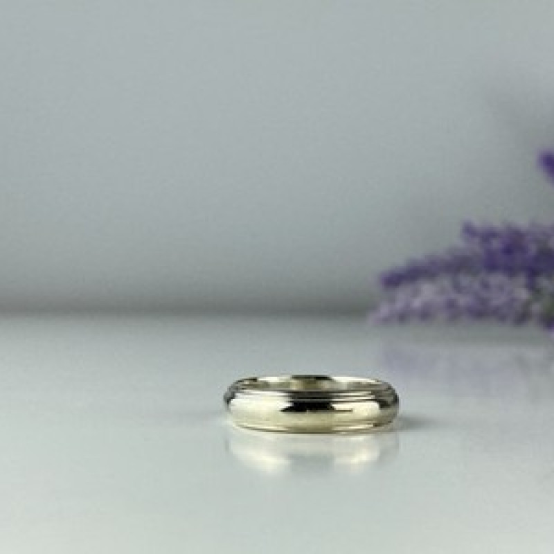 925 Sterling Silver Classic Band Ring Size 5.5
