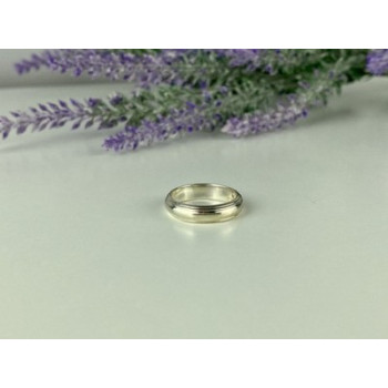 925 Sterling Silver Classic Band Ring Size 5.5