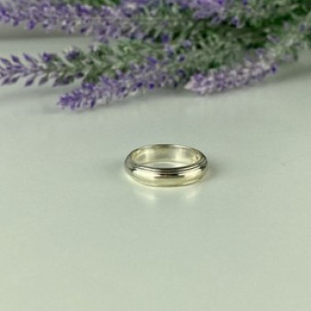 925 Sterling Silver Classic Band Ring Size 5.5
