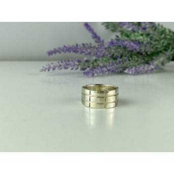 925 Sterling Silver Band Ring Size 10.5