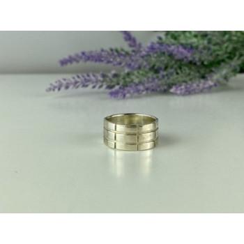 925 Sterling Silver Band Ring Size 10.5