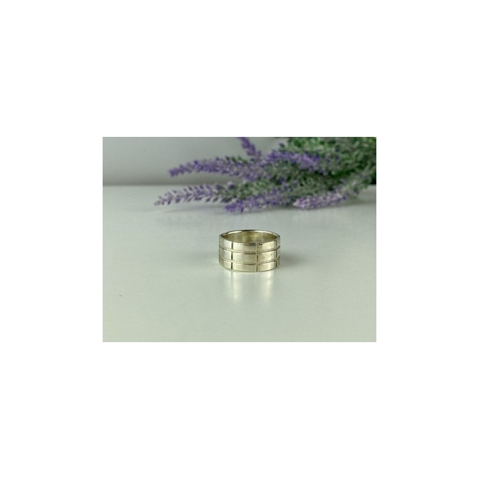 925 Sterling Silver Band Ring Size 10.5