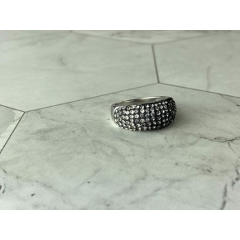 Beautiful 925 Sterling Silver CZ Ring Size 7