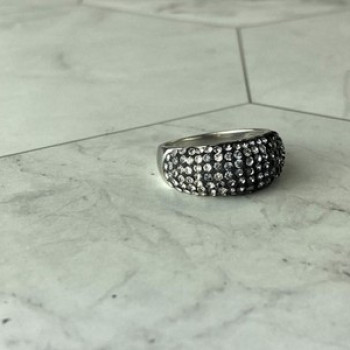 Beautiful 925 Sterling Silver CZ Ring Size 7