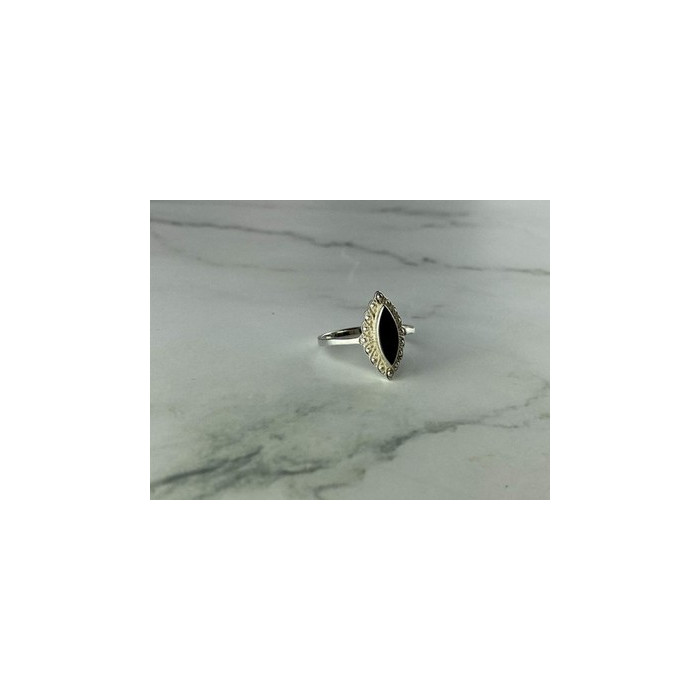 Vintage 925 Sterling Silver Black Onyx Ring Size 7.5