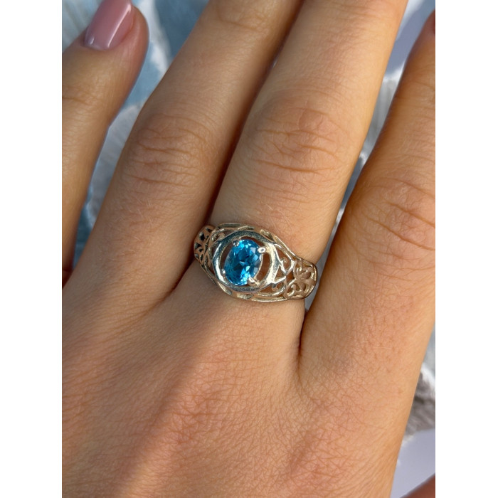 925 Sterling Silver Topaz Ring Size 7