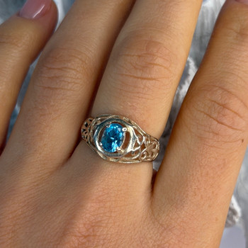 925 Sterling Silver Topaz Ring Size 7