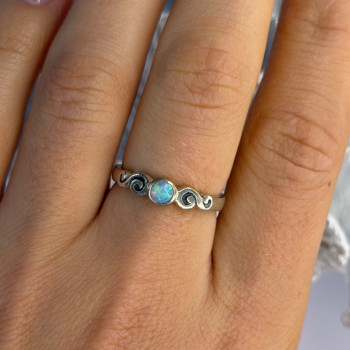 Vintage 925 Sterling Silver Opal Ring Size 8
