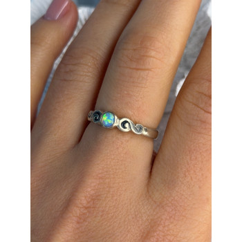 Vintage 925 Sterling Silver Opal Ring Size 8