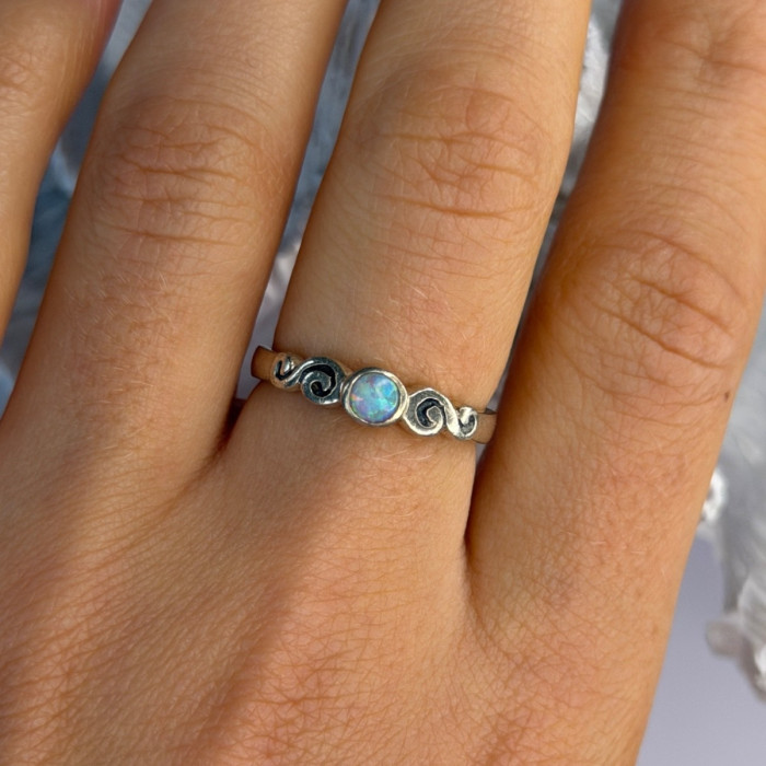 Vintage 925 Sterling Silver Opal Ring Size 8