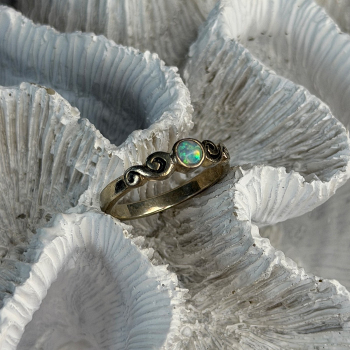 Vintage 925 Sterling Silver Opal Ring Size 8