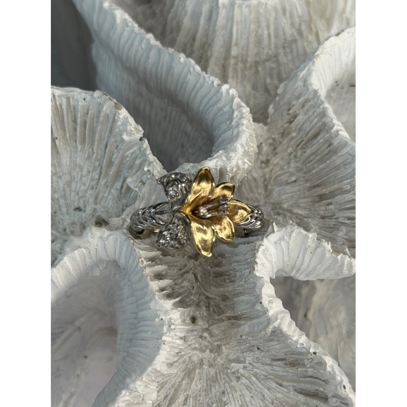 925 Sterling Silver Gold Plated Cz Flower Ring Size 6