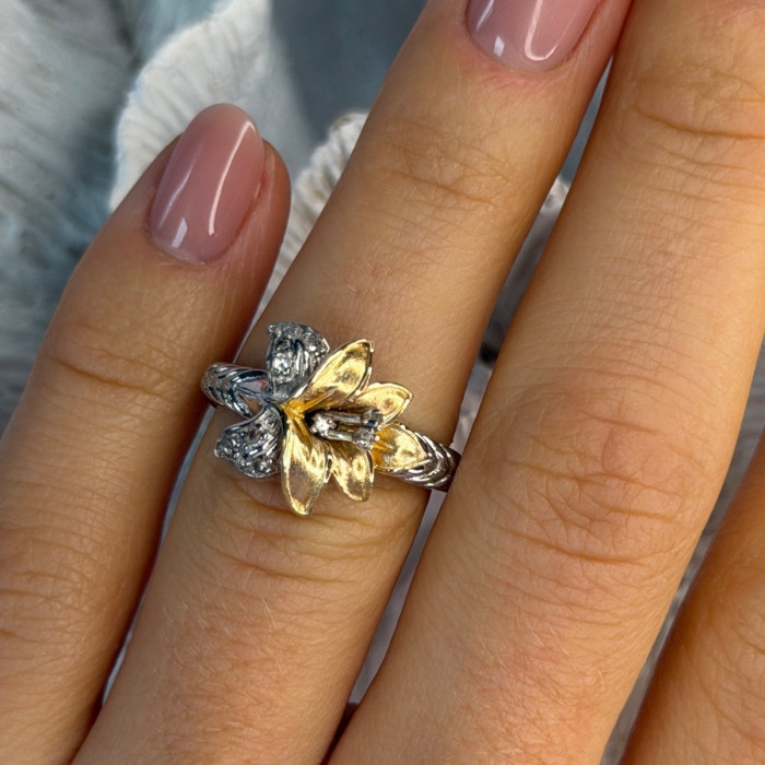 925 Sterling Silver Gold Plated Cz Flower Ring Size 6