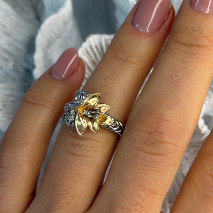925 Sterling Silver Gold Plated Cz Flower Ring Size 6