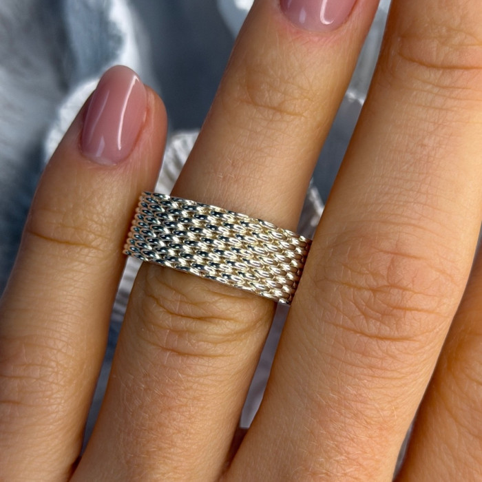 Elegant Unique Design 925 Sterling Silver Ring Size 6