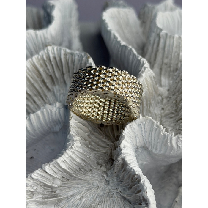 Elegant Unique Design 925 Sterling Silver Ring Size 6