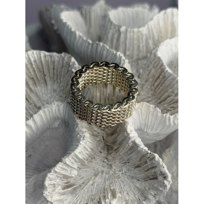 Elegant Unique Design 925 Sterling Silver Ring Size 6