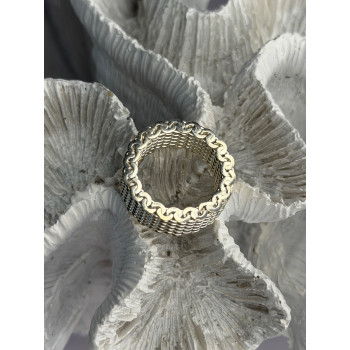 Elegant Unique Design 925 Sterling Silver Ring Size 6