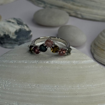 Classy 925 Sterling Silver Garnet Ring Size 8