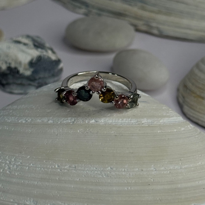 Classy 925 Sterling Silver Garnet Ring Size 8