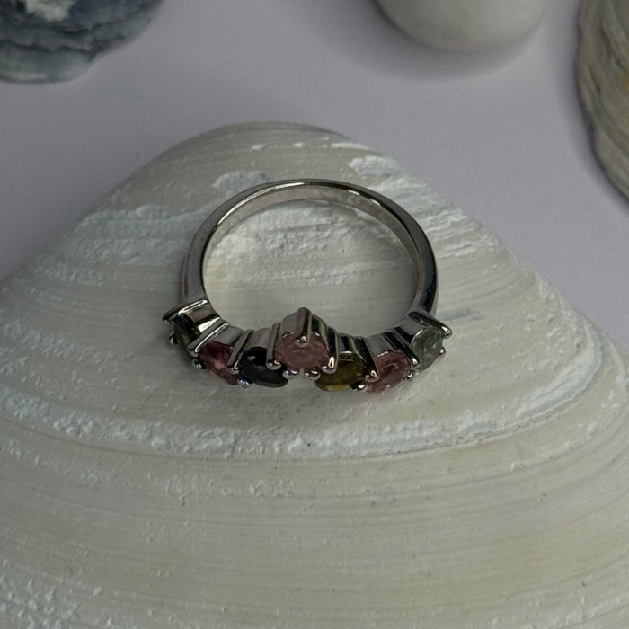 Classy 925 Sterling Silver Garnet Ring Size 8