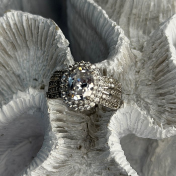 Beautiful 925 Sterling Silver Cz Ring Size 8