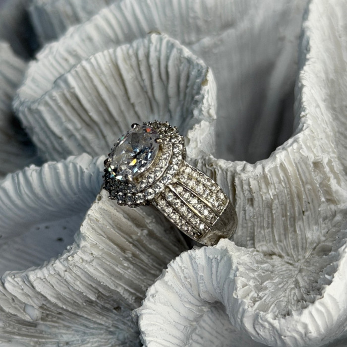 Beautiful 925 Sterling Silver Cz Ring Size 8