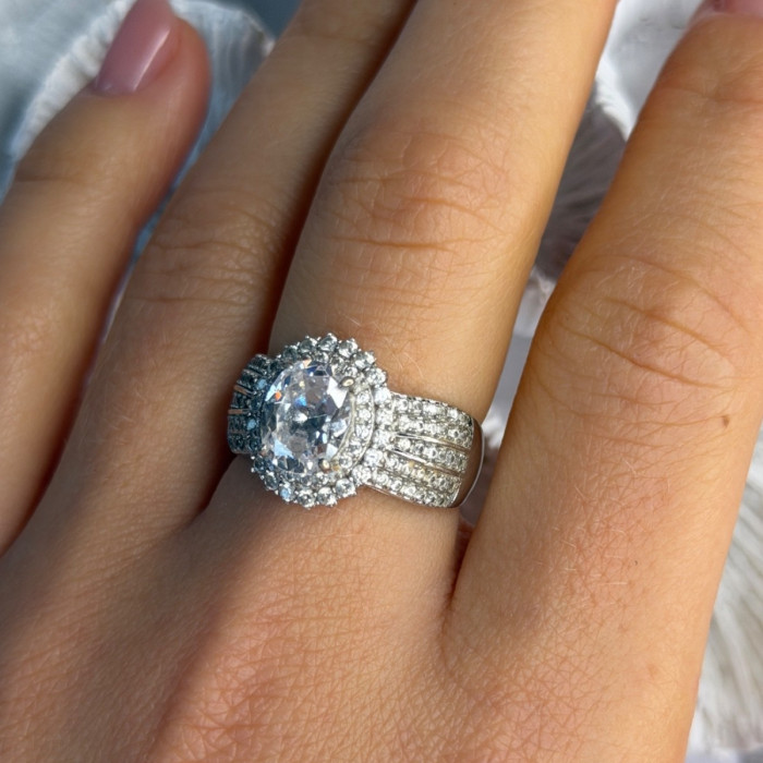 Beautiful 925 Sterling Silver Cz Ring Size 8