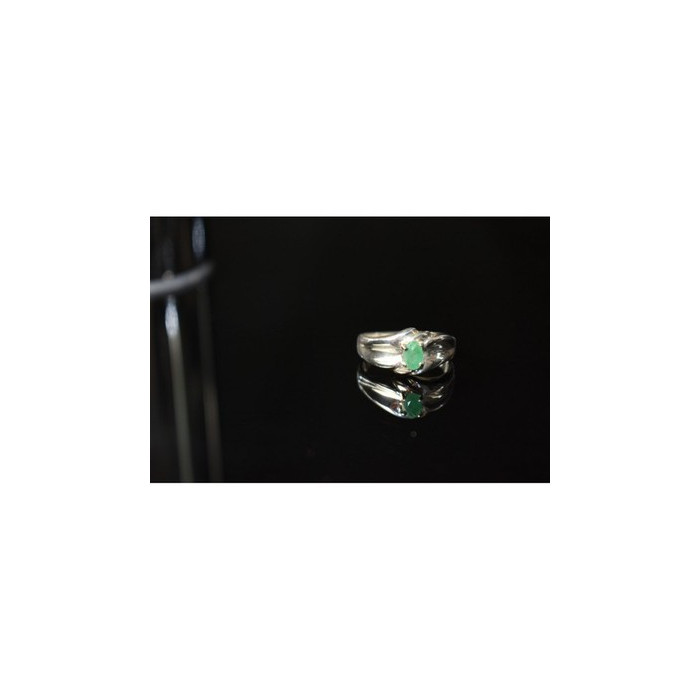 925 Sterling Silver Emerald Ring Size 9.5