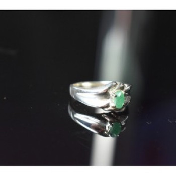 925 Sterling Silver Emerald Ring Size 9.5