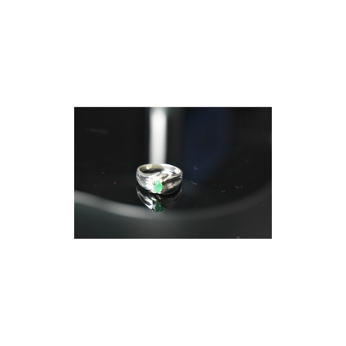 925 Sterling Silver Emerald Ring Size 9.5