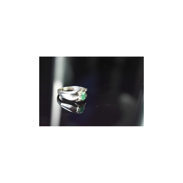 925 Sterling Silver Emerald Ring Size 9.5