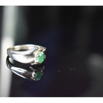 925 Sterling Silver Emerald Ring Size 9.5