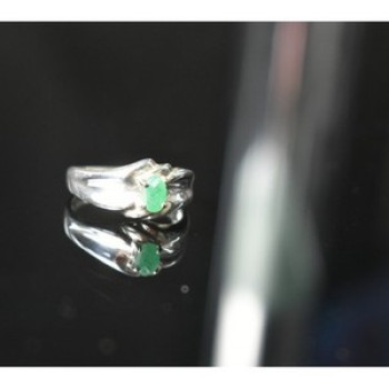 925 Sterling Silver Emerald Ring Size 9.5