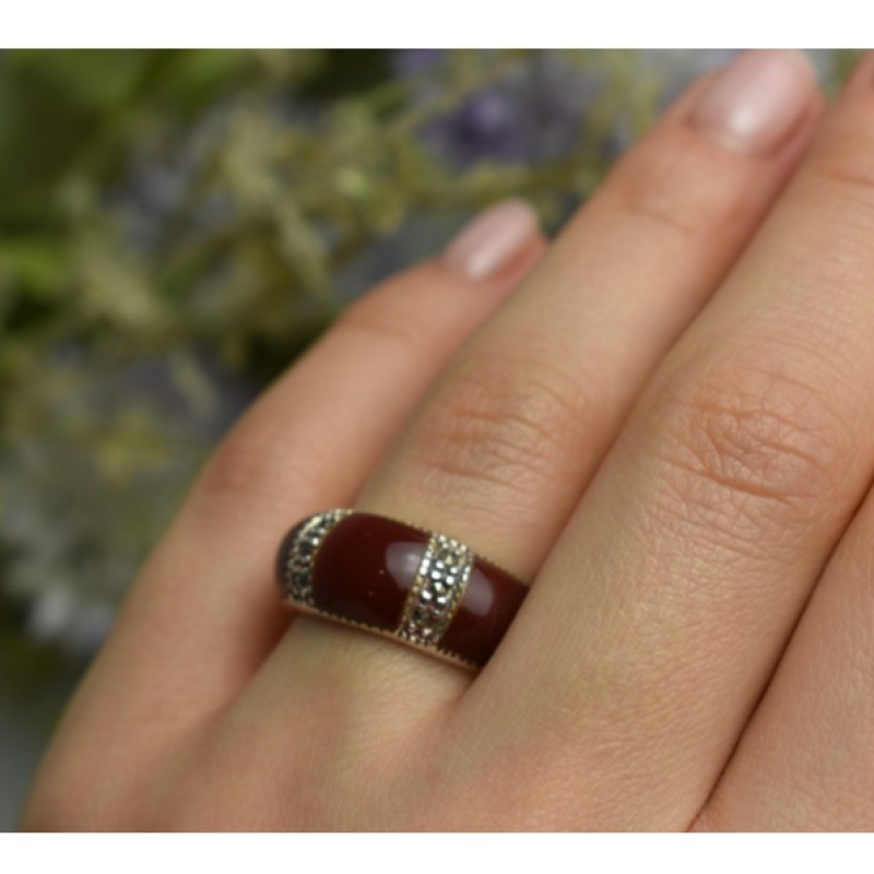 925 Sterling Silver Burgundy Coral & Marcasites Ring Size 7
