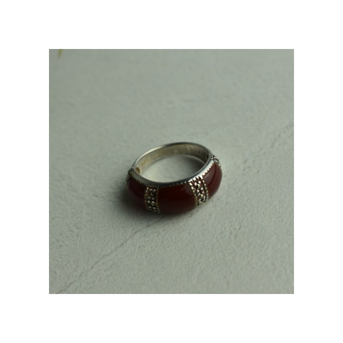 925 Sterling Silver Burgundy Coral & Marcasites Ring Size 7