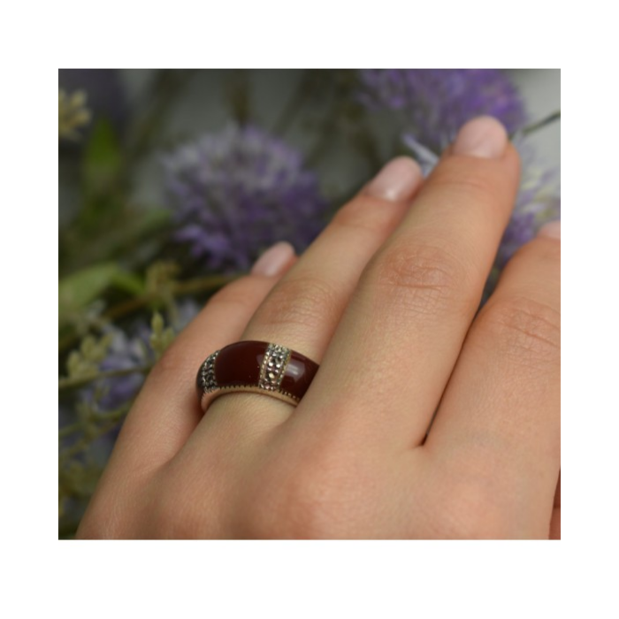 925 Sterling Silver Burgundy Coral & Marcasites Ring Size 7