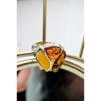 Beautiful 925 Sterling Silver Amber Ring Size 8