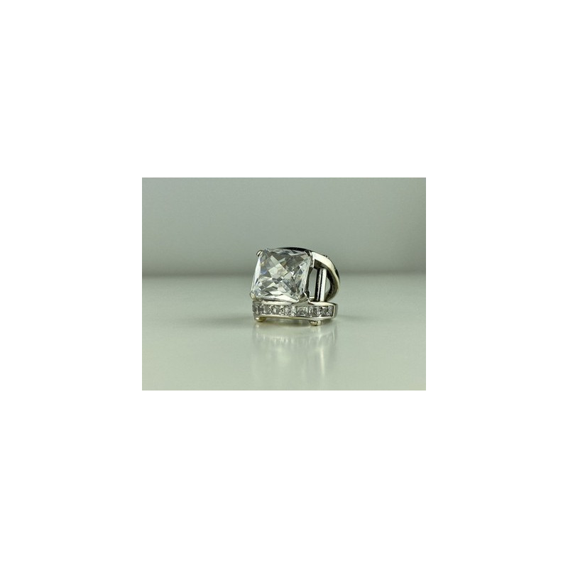 925 Sterling Silver CZ Ring Size 6.5