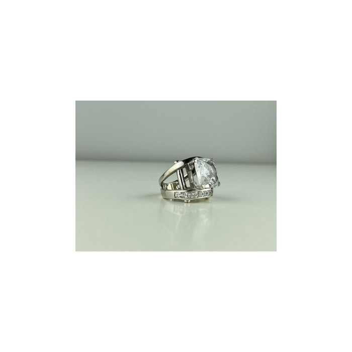 925 Sterling Silver CZ Ring Size 6.5