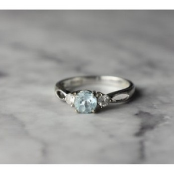 925 Sterling Silver Blue Spinel and CZ Ring Size 7.5