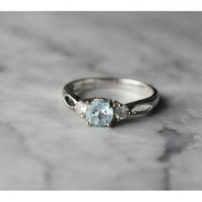925 Sterling Silver Blue Spinel and CZ Ring Size 7.5