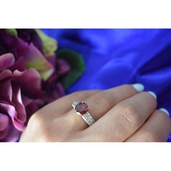 925 Sterling Silver Garnet & CZ Ring Size 6.5
