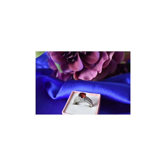 925 Sterling Silver Garnet & CZ Ring Size 6.5