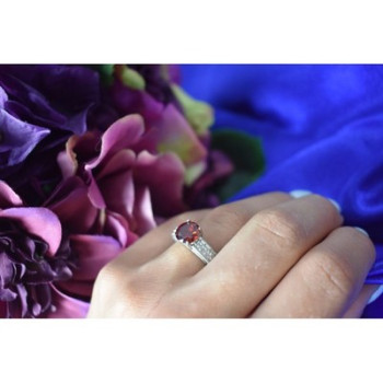 925 Sterling Silver Garnet & CZ Ring Size 6.5