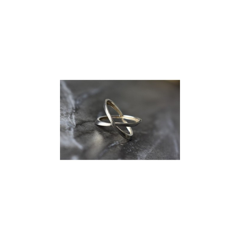 Handmade 925 Sterling Silver Ring Size 7.5