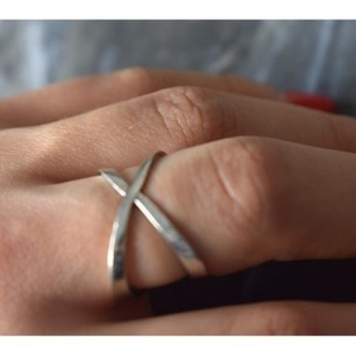 Handmade 925 Sterling Silver Ring Size 7.5